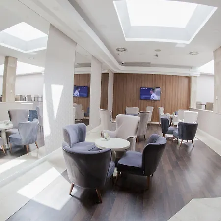 Hotel The Masa Almirante Stylish 3*