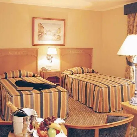 Hotel The Masa Almirante Stylish