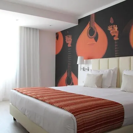 Masa Almirante Hotel 3*