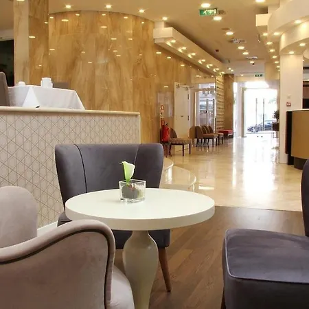 Hotel Masa Almirante 3*