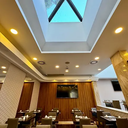Masa Almirante Hotel