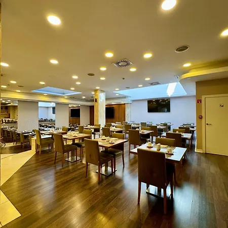 Masa Almirante Hotel