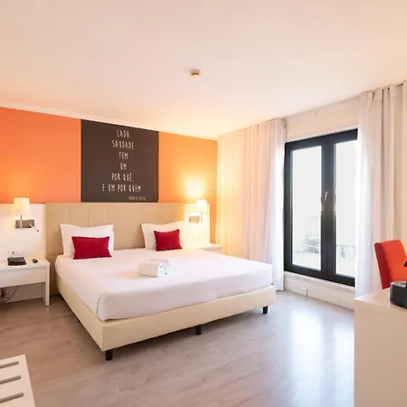 Masa Almirante Hotel