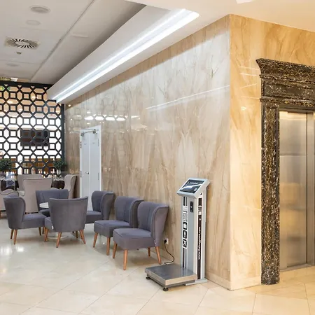 Masa Almirante Hotel